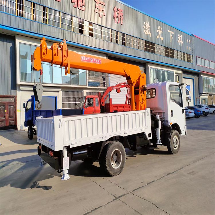 褒忠乡三轮随车吊定制 农用改装机自备吊中瑞长期出售