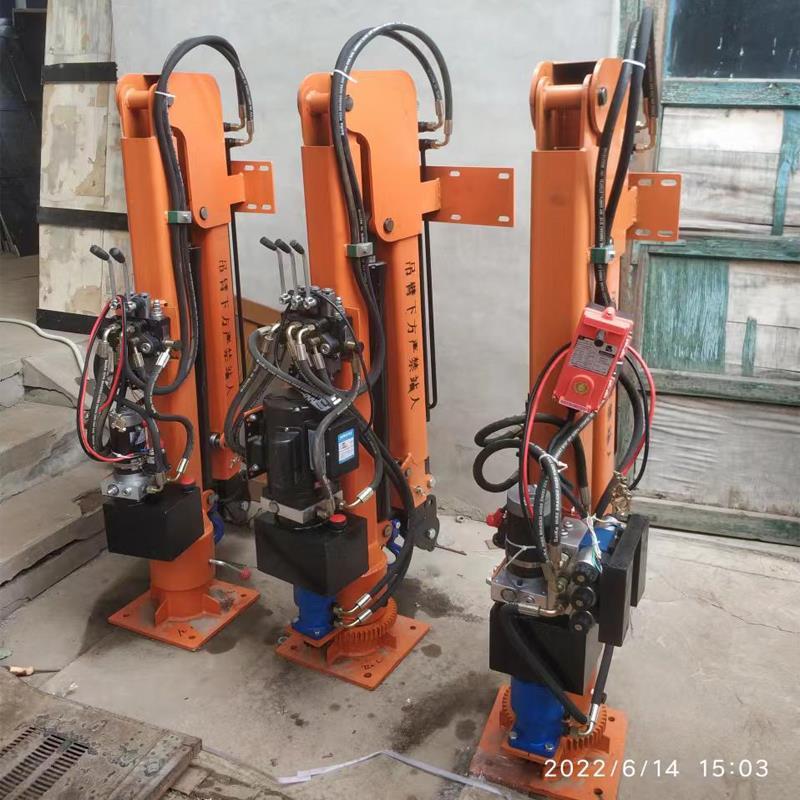 褒忠乡重汽蓝牌随车吊 3.2吨 国六动力强 液压驱动 农用自卸起重机